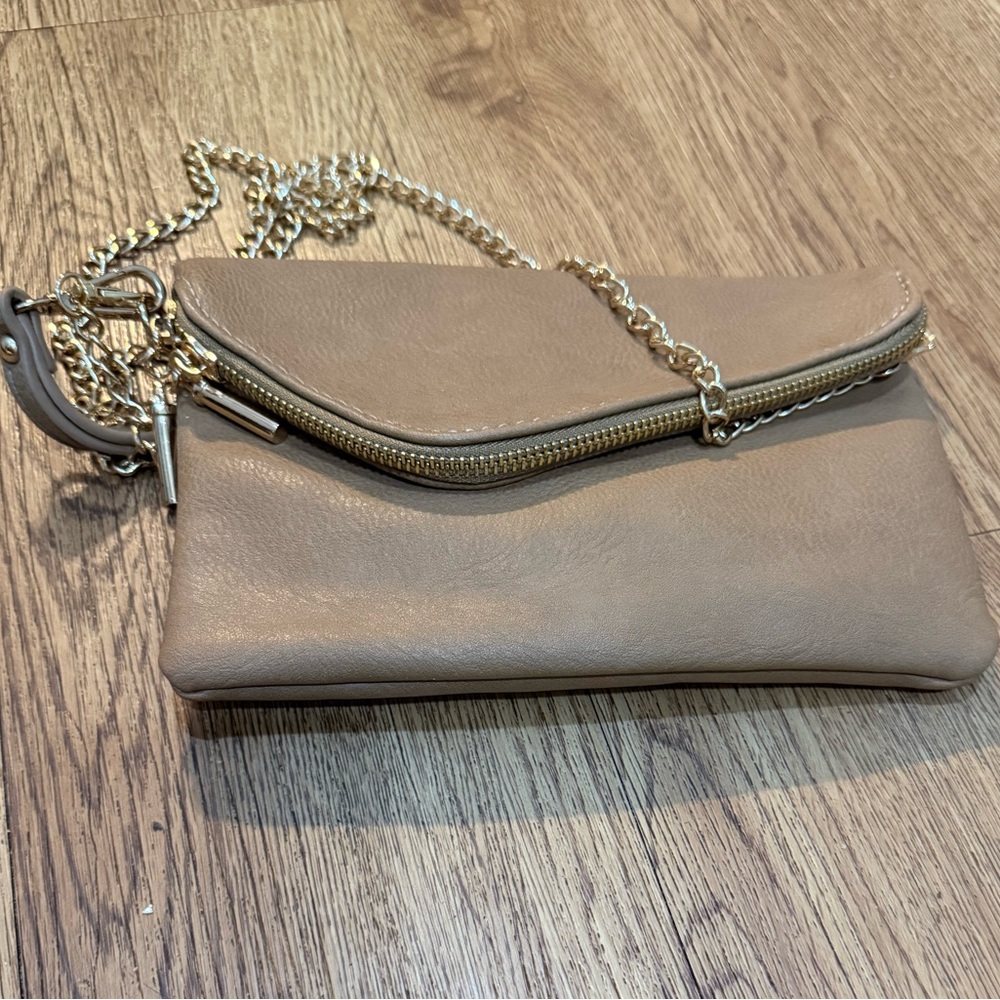Camel Tan Leather Chain Crossbody / Wristlet Clutch – Minimal & Versatile